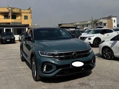 Usata VW T-Roc R-line 150 CV (110 kW) 2023 Azzurro SUV