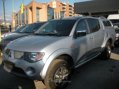 Usata Mitsubishi L200 136 CV (100 kW) 2011 Argento Pick-up