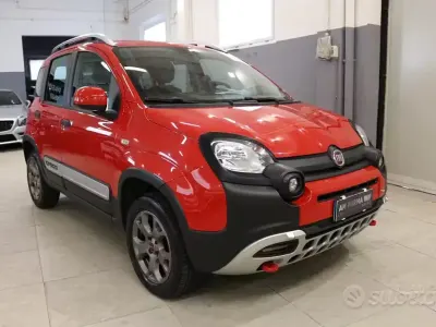 Usata Fiat Panda Cross Cross 90 CV (66 kW) 2018 Rosso Utilitaria
