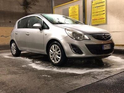 Usata Opel Corsa 2012 Grigio Berlina