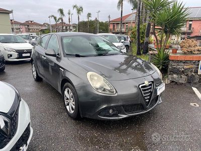 Usata Alfa Romeo Giulietta Distinctive 140 CV (102 kW) 2011 Grigio Utilitaria