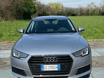 Usata Audi A4 Business 150 CV (110 kW) 2021 Grigio Station wagon