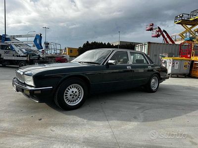 Usata Jaguar XJ Sovereign 213 CV (156 kW) 1988 Verde Berlina