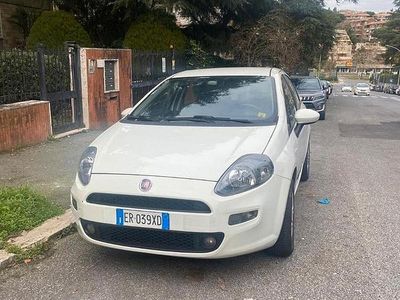 Usata Fiat Grande Punto 77 CV (56 kW) 2013 Utilitaria