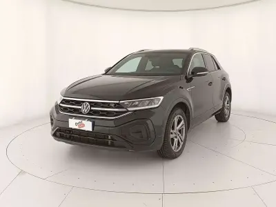 Usata VW T-Roc R-line 150 CV (110 kW) 2023 2t deep black perlato SUV