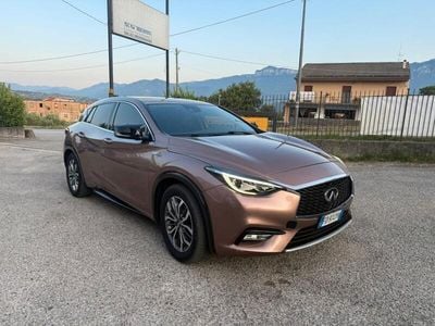 Infiniti Q30