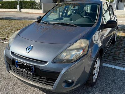 usata Renault Clio III serie - 2011 - GPL - neopatentati