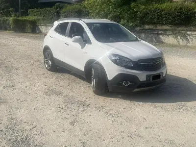 Usata Opel Mokka 140 CV (102 kW) 2014 Bianco SUV