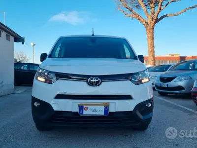 Gebraucht Toyota Proace Verso City 102 PS (75 kW) 2020 Weiß Kombi