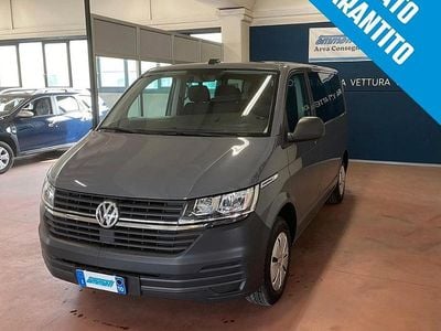 Usata VW Caravelle Trendline 110 CV (80 kW) 2021 Grigio Monovolume