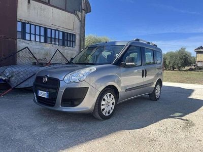 Usata Fiat Doblò 135 CV (99 kW) 2010 Marrone Monovolume