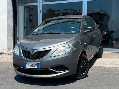 Usata Lancia Ypsilon S 95 CV (69 kW) 2017 Grigio Utilitaria