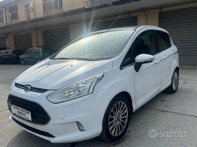 Begagnad Ford B-MAX Titanium 100 HK (73 kW) 2013 Vit Minibuss