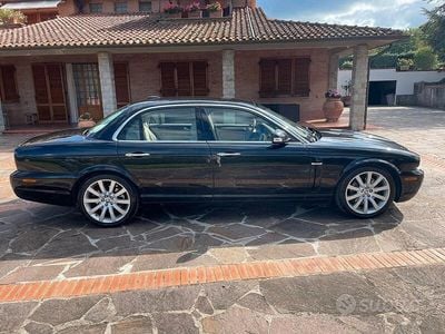 Usata Jaguar XJ Executive 207 CV (152 kW) 2008 Nero Berlina