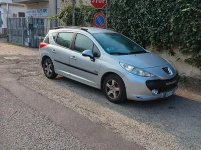 Usata Peugeot 207 Sport 90 CV (66 kW) 2009 Grigio Berlina