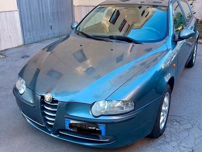 Occasion Alfa Romeo 147 116 PK (85 kW) 2003 Grijs Hatchback
