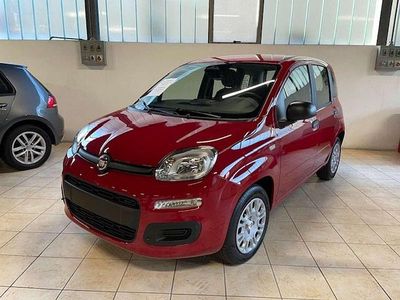 Nuova Fiat Panda Icon 69 CV (50 kW) 2025 Rosso passione Utilitaria