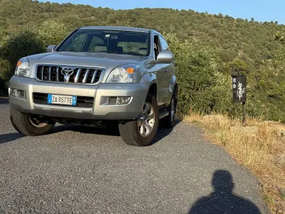 Usata Toyota Land Cruiser Executive 163 CV (119 kW) 2004 Argento SUV