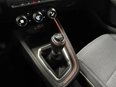 Nuova Renault Clio Techno 101 CV (74 kW) 2025 Bianco Utilitaria