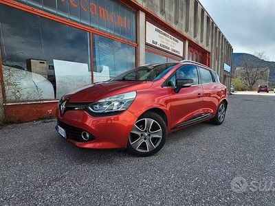 Usata Renault Clio GrandTour 90 CV (66 kW) 2014 Rosso Station wagon