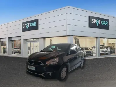 Usata Mitsubishi Space Star Invite 71 CV (52 kW) 2019 Nero Utilitaria