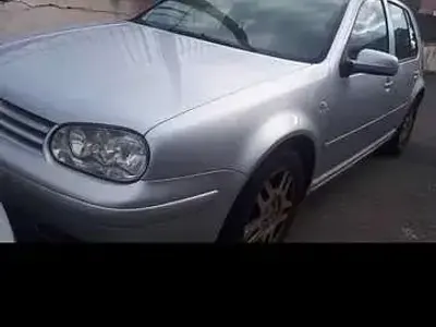 Usata VW Golf IV Comfortline 105 CV (77 kW) 2002 Berlina