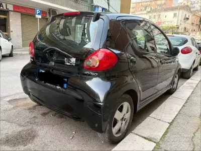 Usata Toyota Aygo 69 CV (50 kW) 2007 Nero Utilitaria
