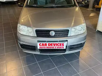 Usata Fiat Punto 80 CV (58 kW) 2005 Grigio Utilitaria