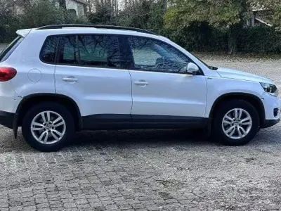 Usata VW Tiguan 140 CV (102 kW) 2011 Bianco SUV