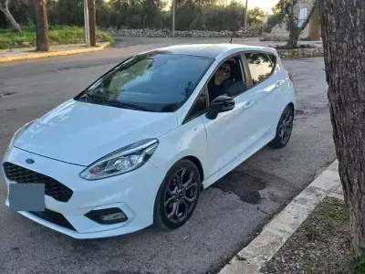 Usata Ford Fiesta ST-Line 95 CV (69 kW) 2018 Bianco Utilitaria