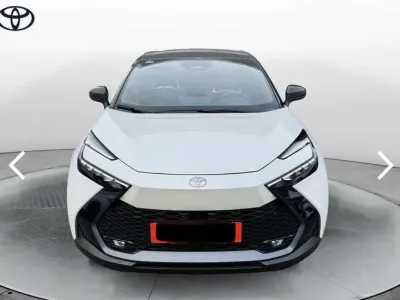 Usata Toyota C-HR Lounge 98 CV (72 kW) 2023 Bianco SUV