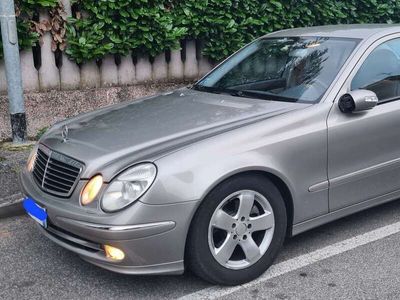 Mercedes E320