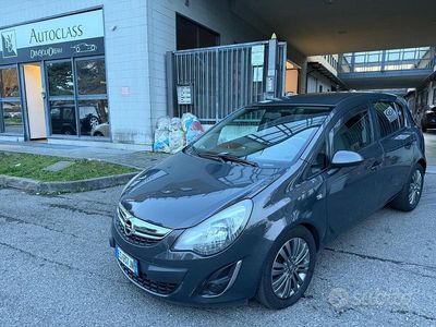 Usata Opel Corsa Sport 86 CV (63 kW) 2013 Grigio Utilitaria
