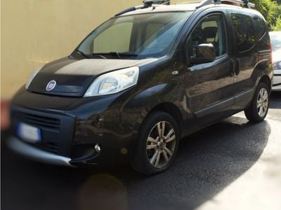 Usata Fiat Qubo Trekking 75 CV (55 kW) 2011 Nero Monovolume