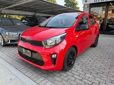 Usata Kia Picanto X-Line 65 CV (47 kW) 2021 Rosso Utilitaria