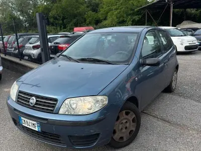 Usata Fiat Punto Dynamic 60 CV (44 kW) 2004 Blu Utilitaria