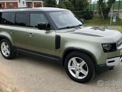 Usata Land Rover Defender Dynamic 400 CV (294 kW) 2023 Verde SUV