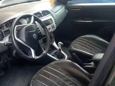 Usata Lancia Delta 105 CV (77 kW) 2011 Nero Utilitaria