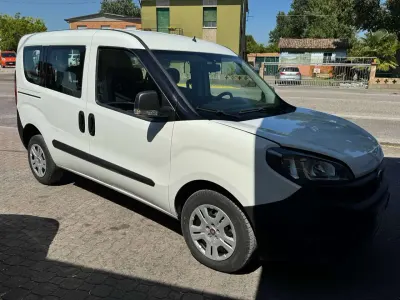 Usata Fiat Doblò 95 CV (69 kW) 2019 Bianco Monovolume