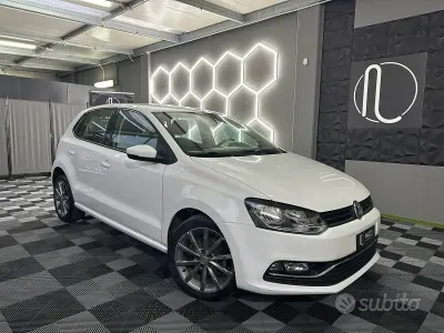 Usata VW Polo Comfortline 90 CV (66 kW) 2016 Bianco Berlina