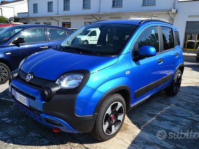 Usata Fiat Panda Cross Cross 70 CV (51 kW) 2024 Blu/azzurro(met.) Utilitaria