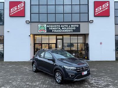 Usata Dacia Sandero Comfort 91 CV (66 kW) 2022 Grigio Berlina