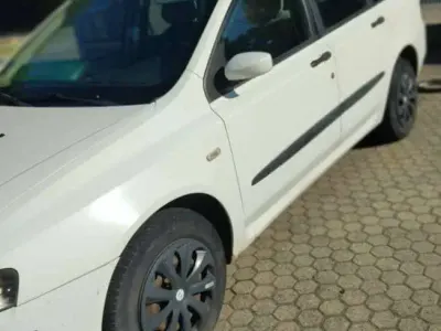 Usata Fiat Stilo Dynamic 140 CV (102 kW) 2005 Bianco Station wagon