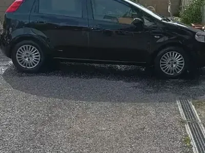 Usata Fiat Grande Punto Active 75 CV (55 kW) 2008 Nero Utilitaria