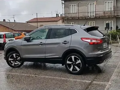 Usata Nissan Qashqai 110 CV (80 kW) 2016 Grigio SUV