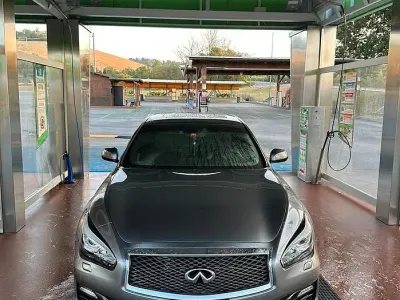 Usata Infiniti Q70 170 CV (125 kW) 2016 Grigio Berlina