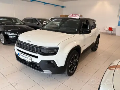 Usata Jeep Avenger Summit 101 CV (74 kW) 2023 Bianco SUV