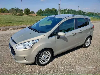 Usata Ford B-MAX Titanium 75 CV (55 kW) 2013 Monovolume