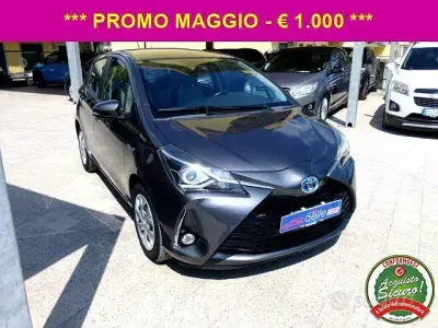 Brugt Toyota Yaris Hybrid Style 73 HK (53 kW) 2017 Grå Sedan