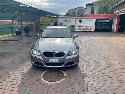 Usata BMW 320 184 CV (135 kW) 2011 Grigio Station wagon